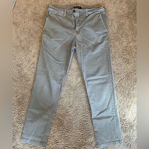 American Eagle grey extreme flex pants